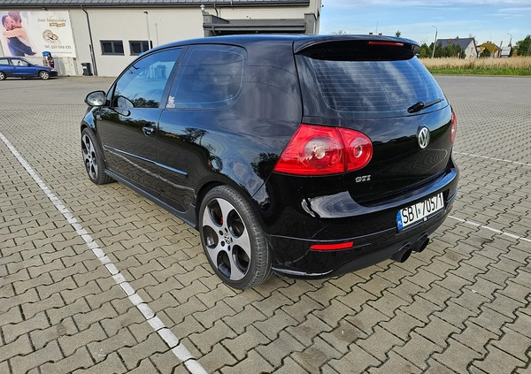 Volkswagen Golf cena 28500 przebieg: 250500, rok produkcji 2005 z Piwniczna-Zdrój małe 56